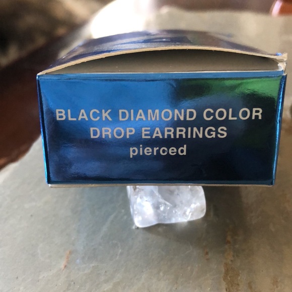 Avon 2007 “Black Diamond Color Drop Earrings” In Original Box Clear Stones - Picture 4 of 6